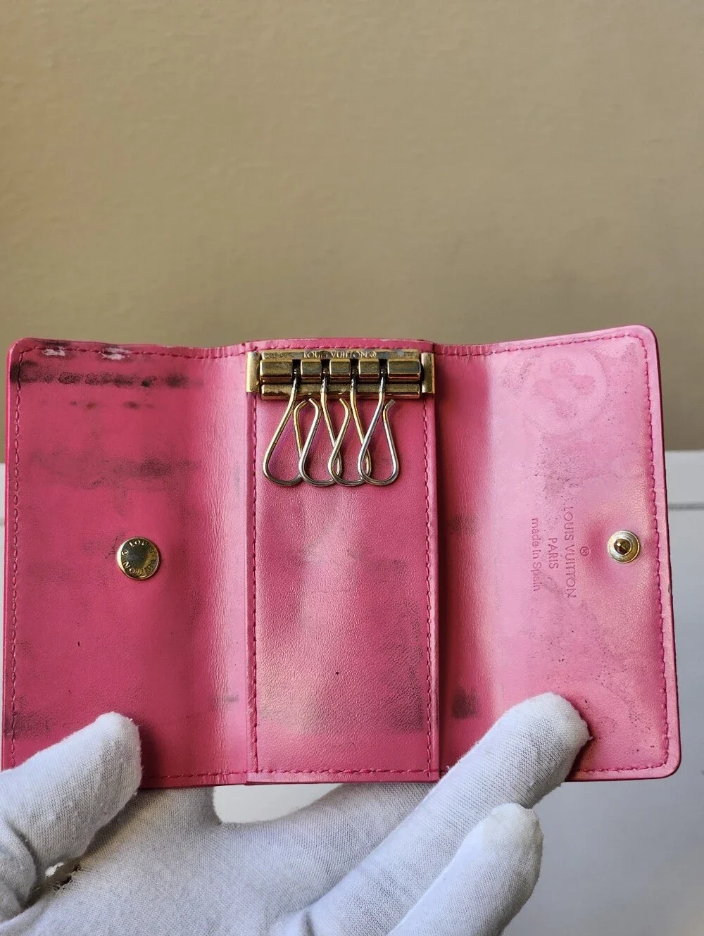 Louis Vuitton Pink/Red Vernis 4-Key Holder